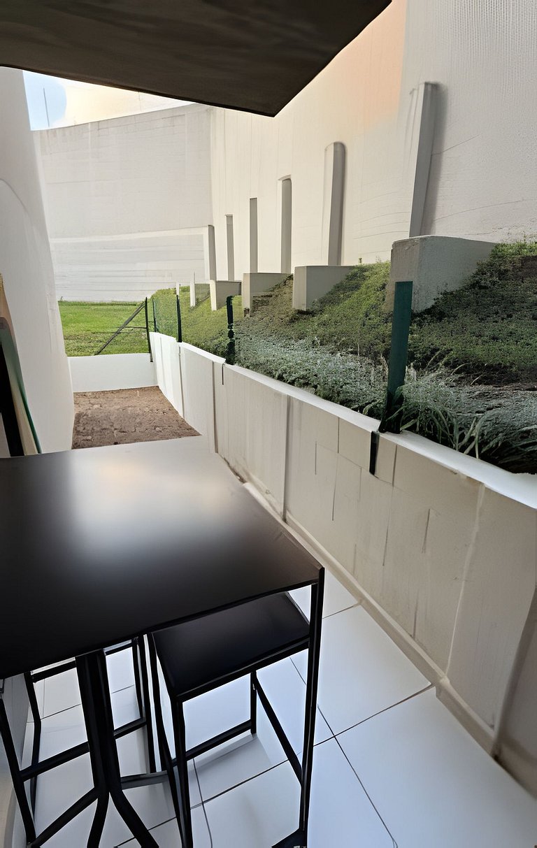 Apto Lindo com Jardim Privativo - Oficinas