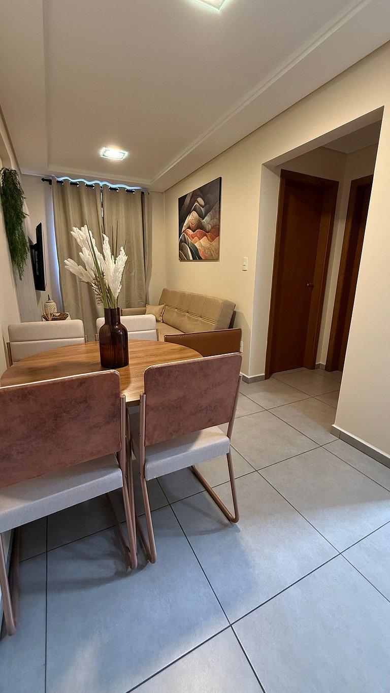 Apto Central 400m UEPG - Com Garagem