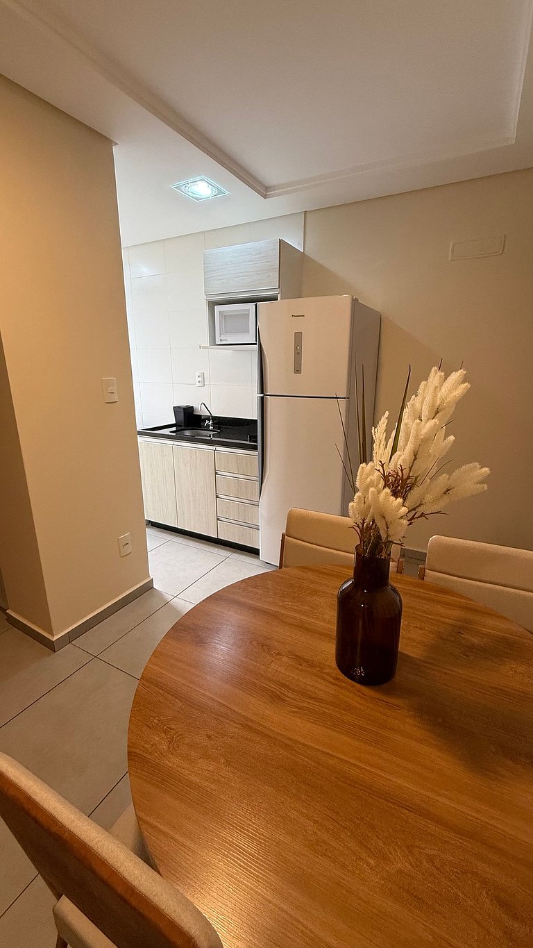 Apto Central 400m UEPG - Com Garagem