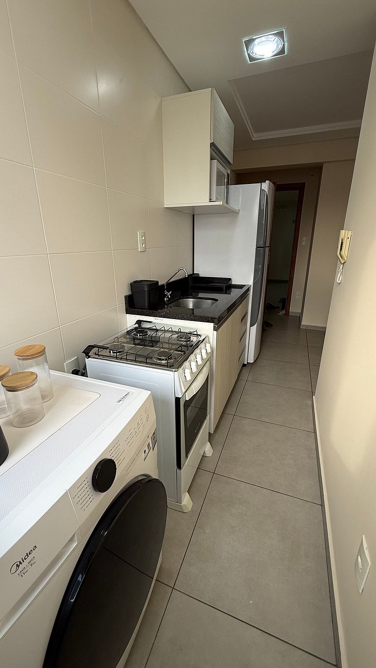 Apto Central 400m UEPG - Com Garagem