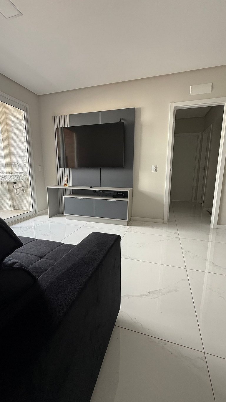 Apto Central C/ Suite Ar Cond 2 Vagas Garagem