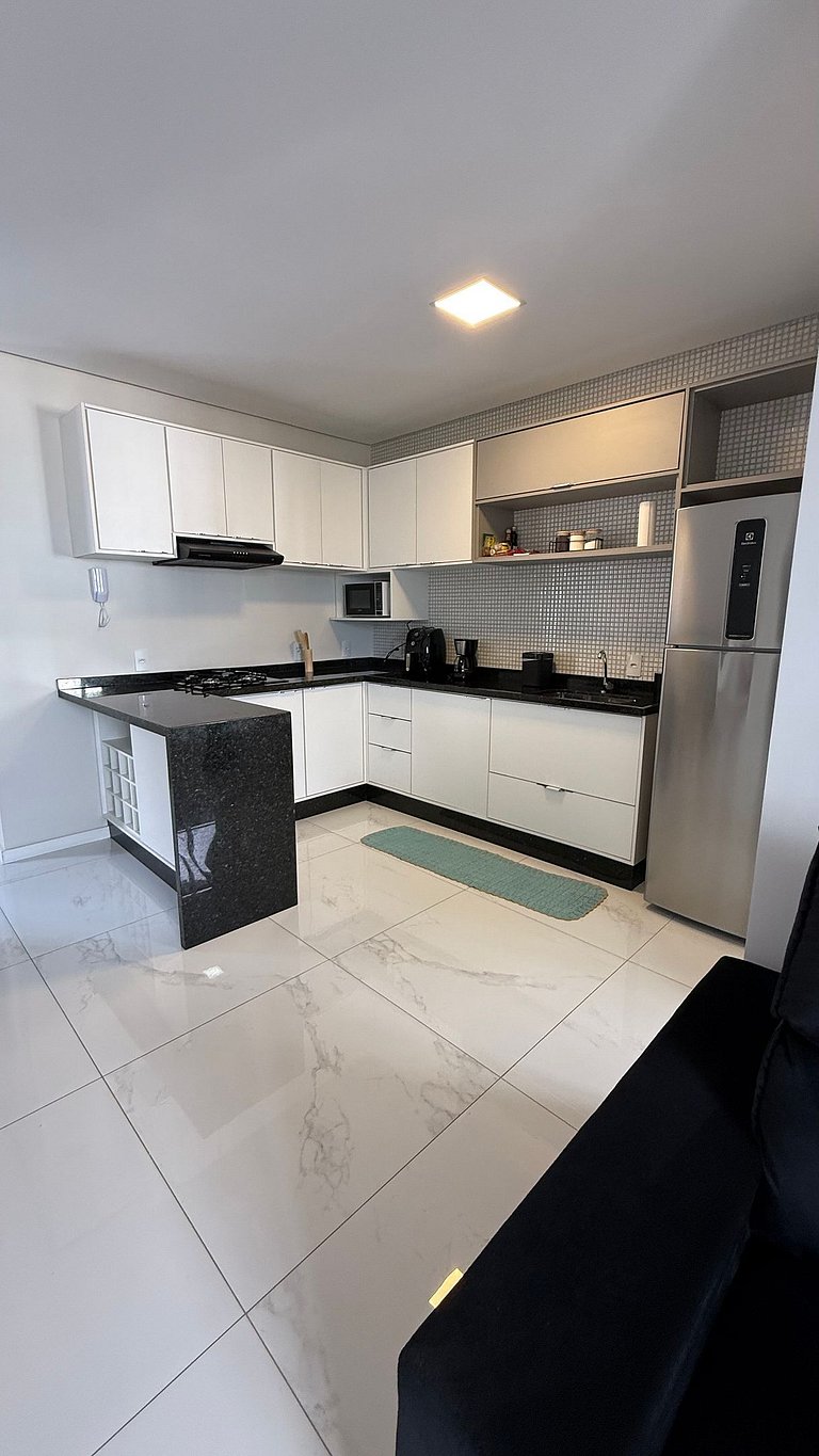 Apto Central C/ Suite Ar Cond 2 Vagas Garagem